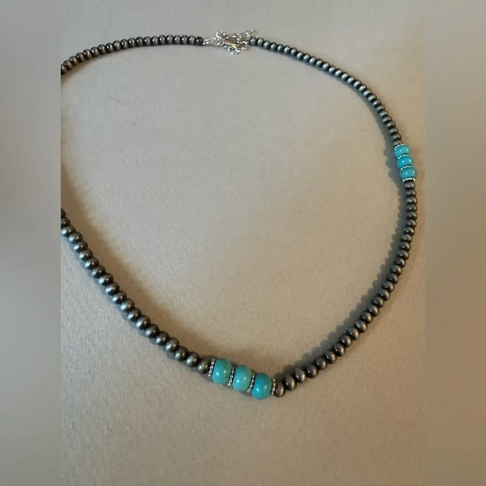 Elegant Silver and Turquoise Beaded Necklace A1495 - Picture 3 of 3